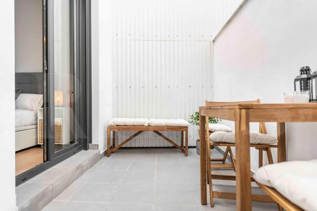 Fresh & Stylish Apartment With Parking By Rems Málaga Buitenkant foto