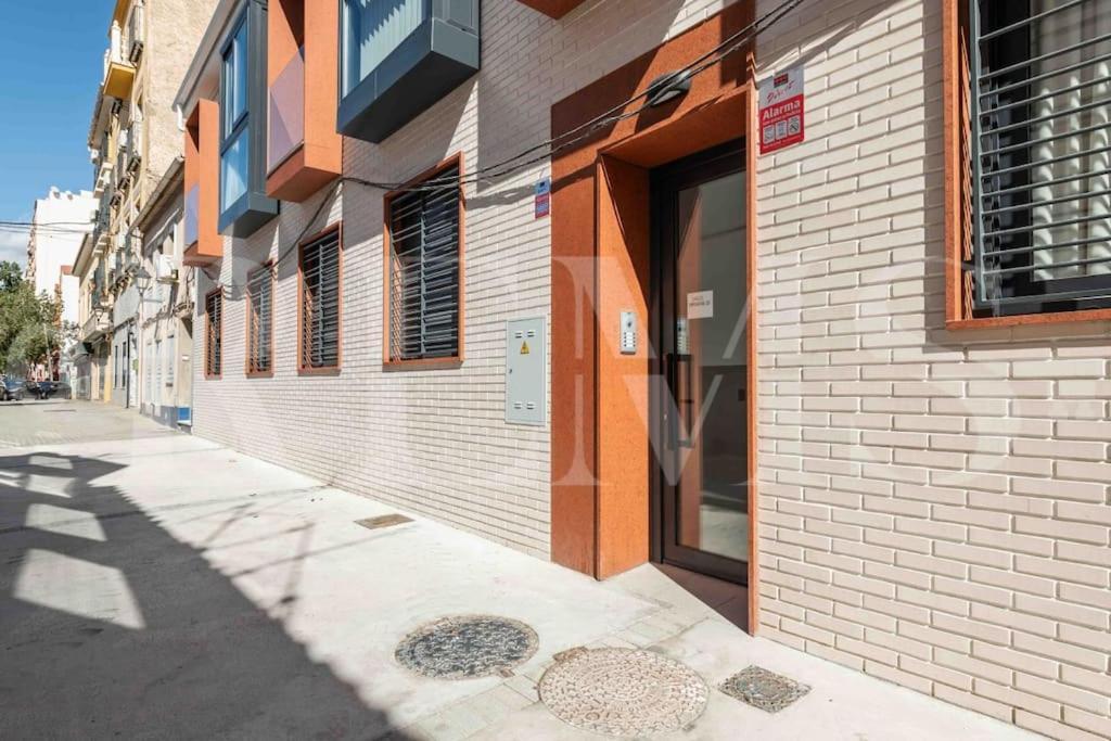 Fresh & Stylish Apartment With Parking By Rems Málaga Buitenkant foto