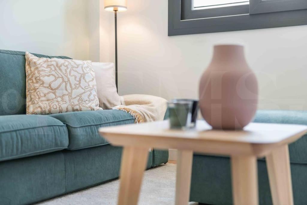 Fresh & Stylish Apartment With Parking By Rems Málaga Buitenkant foto