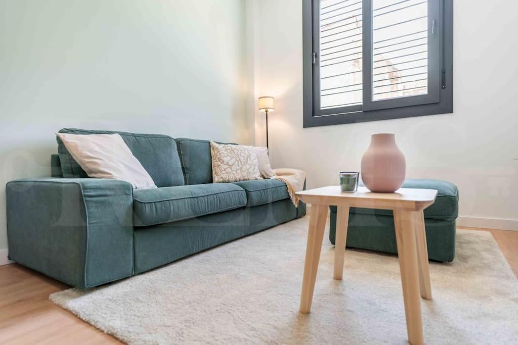 Fresh & Stylish Apartment With Parking By Rems Málaga Buitenkant foto
